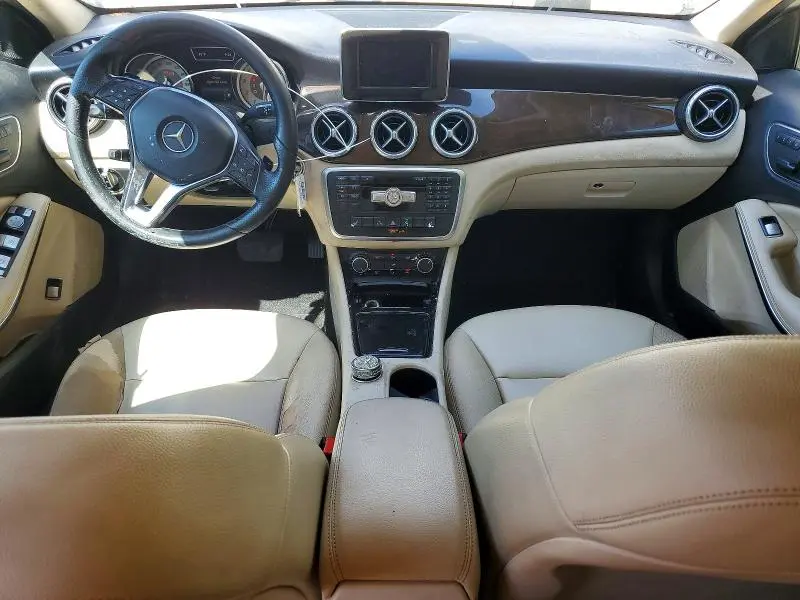 2015 MERCEDES-BENZ GLA 250  