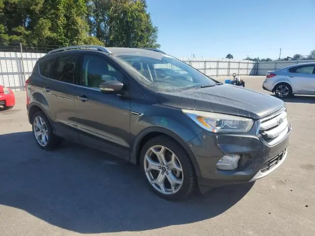 2019 FORD ESCAPE TITANIUM  