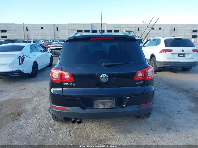 2011 VOLKSWAGEN TIGUAN SE