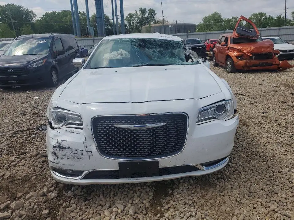 2018 CHRYSLER 300 LIMITED  