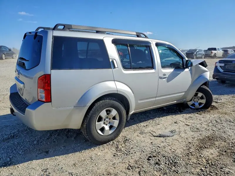 2011 NISSAN PATHFINDER S  