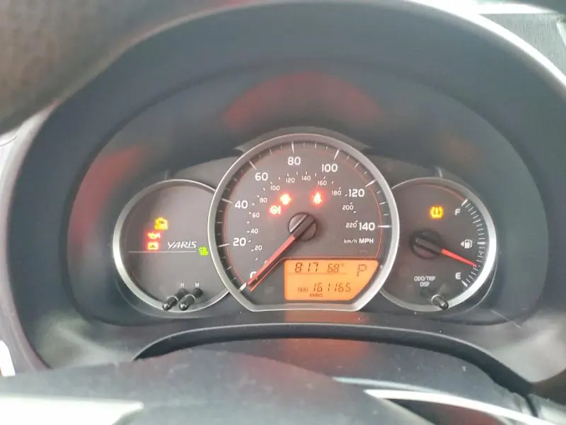 2012 TOYOTA YARIS 5-DOOR LE  