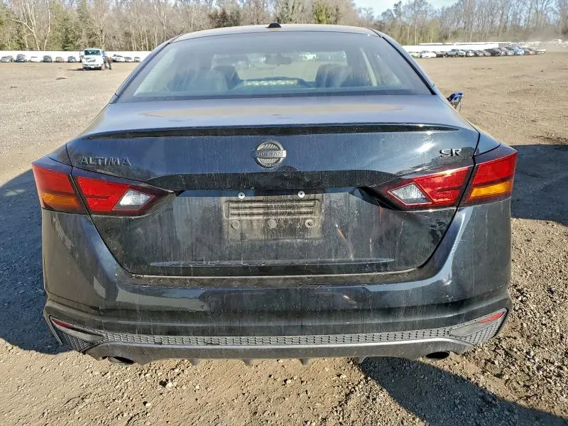 2019 NISSAN ALTIMA SR  