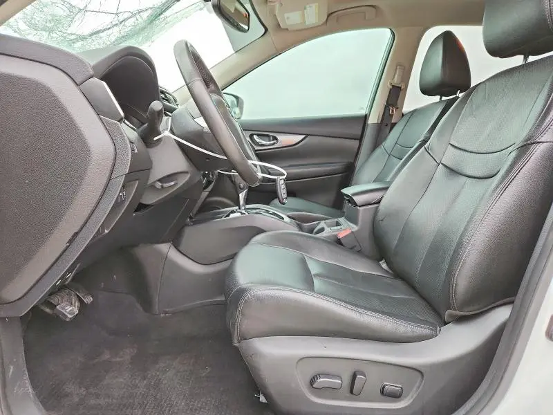 2016 NISSAN ROGUE SL  