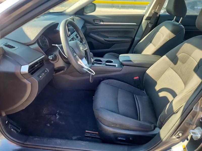 2022 NISSAN ALTIMA SV  