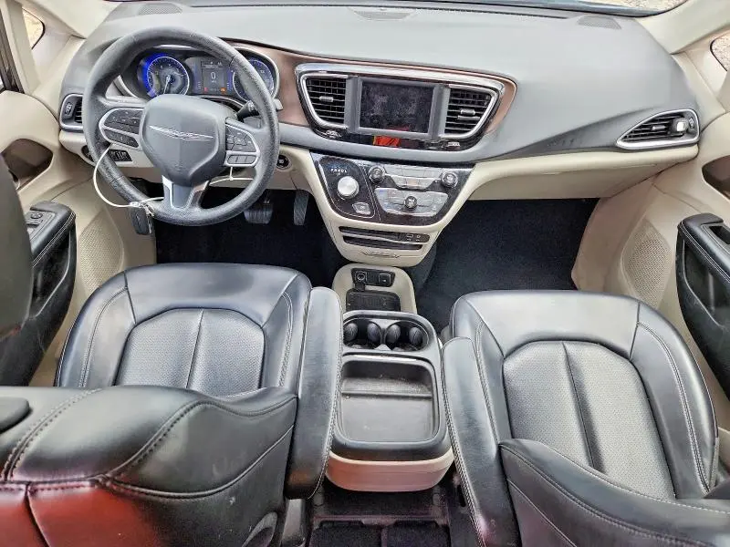2020 CHRYSLER VOYAGER LXI  