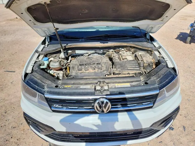2021 VOLKSWAGEN TIGUAN SE  