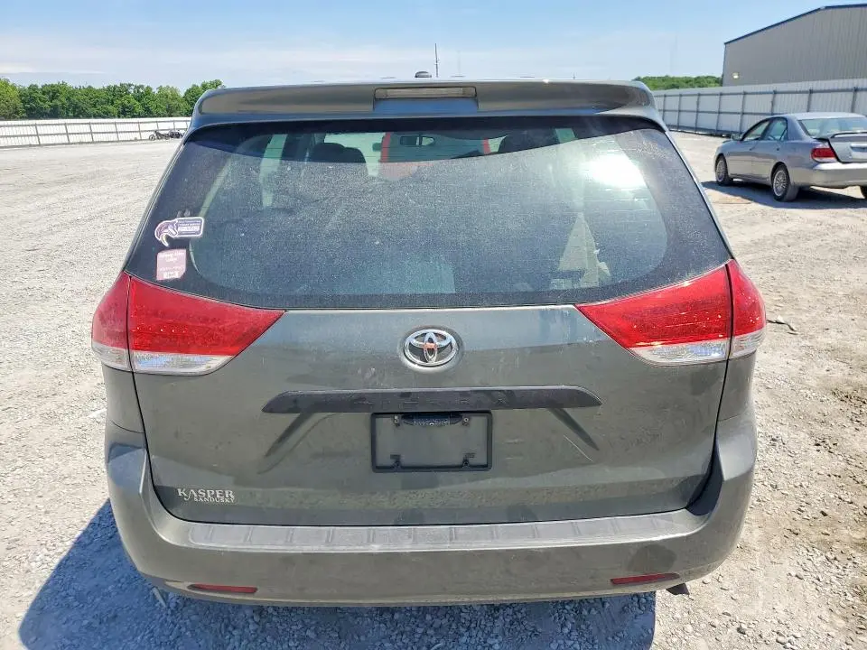 2013 TOYOTA SIENNA L 7-PASSENGER  