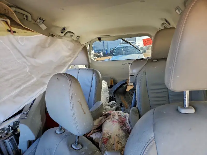 2014 TOYOTA SIENNA XLE  