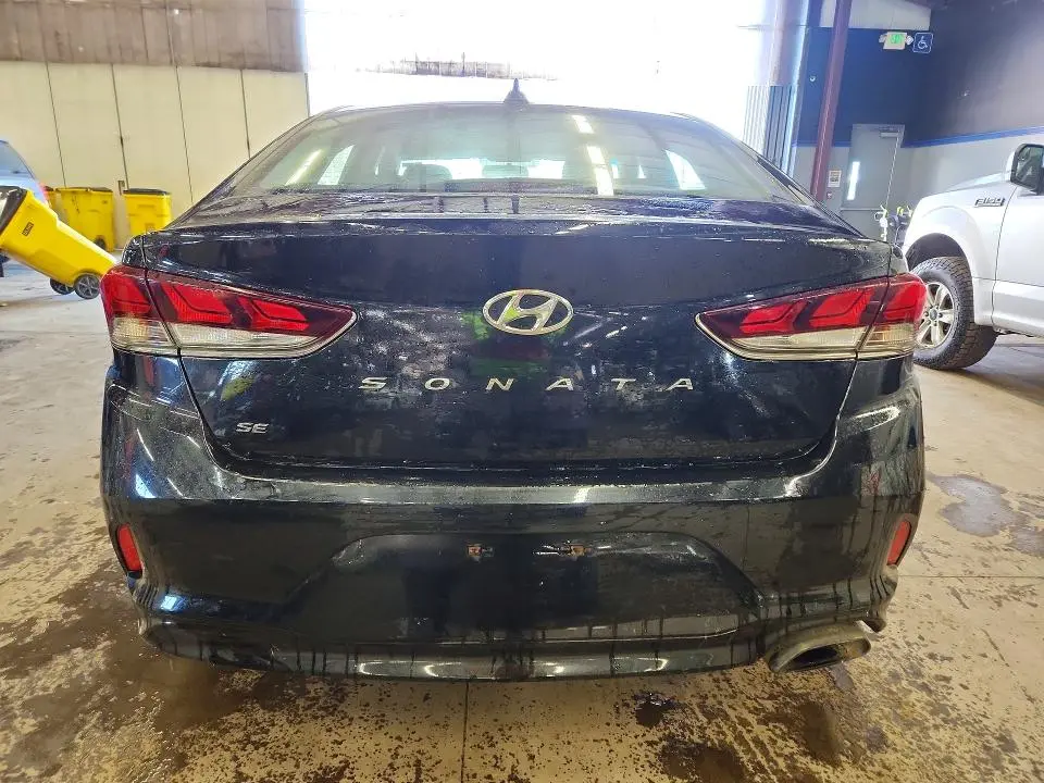 2018 HYUNDAI SONATA SE  