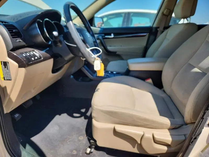 2011 KIA SORENTO LX  