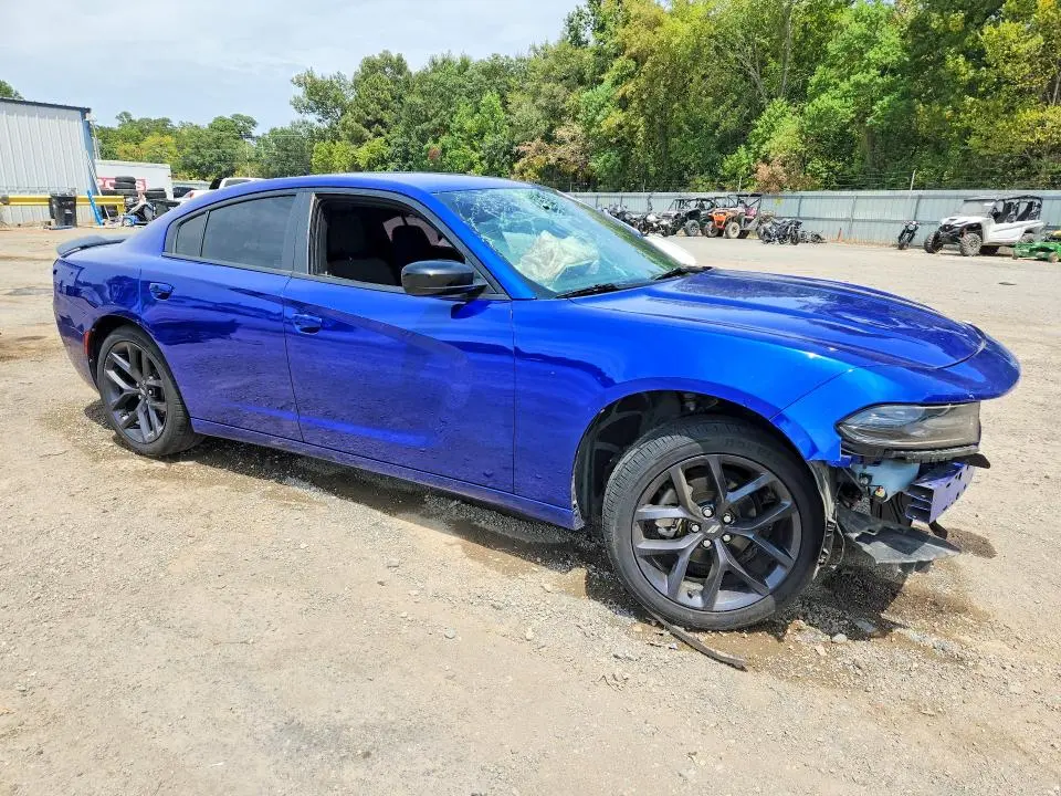 2021 DODGE CHARGER SXT  