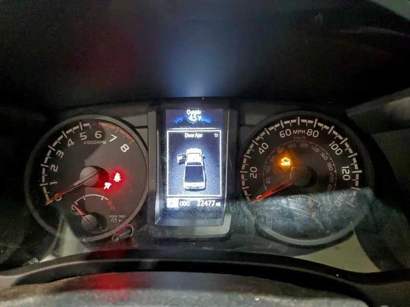 2018 TOYOTA TACOMA SR  