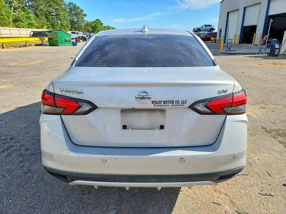 2020 NISSAN VERSA SV  