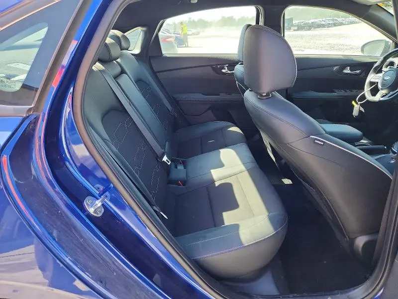 2021 KIA FORTE GT LINE  