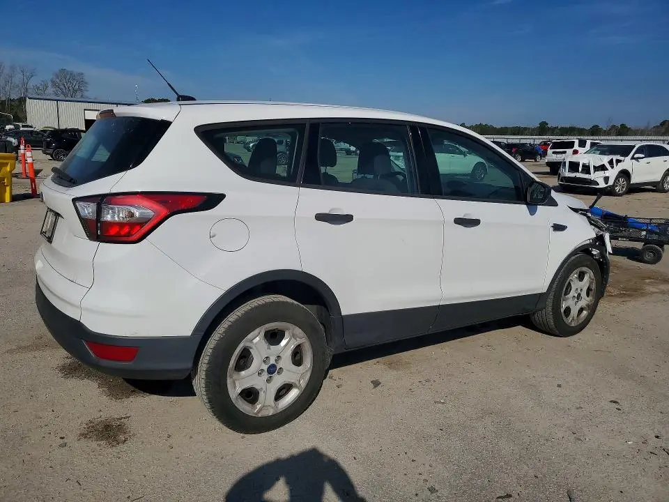 2017 FORD ESCAPE S  