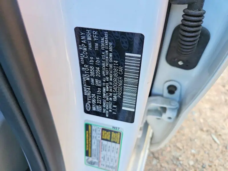 2024 HYUNDAI ELANTRA SEL  