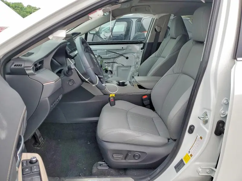 2024 TOYOTA VENZA LIMITED  