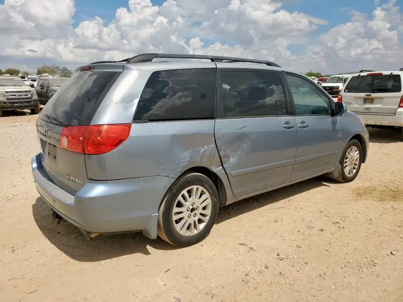 2010 TOYOTA SIENNA XLE  