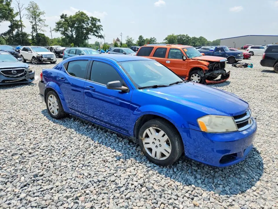 2013 DODGE AVENGER SE  