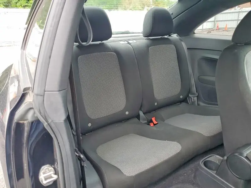 2017 VOLKSWAGEN BEETLE 1.8T  