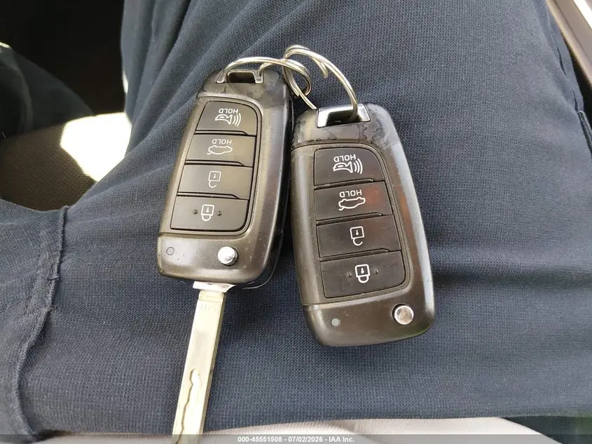 2023 HYUNDAI ELANTRA SE