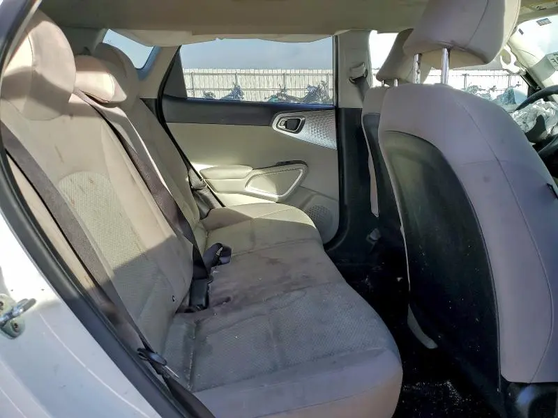 2021 KIA SOUL LX  