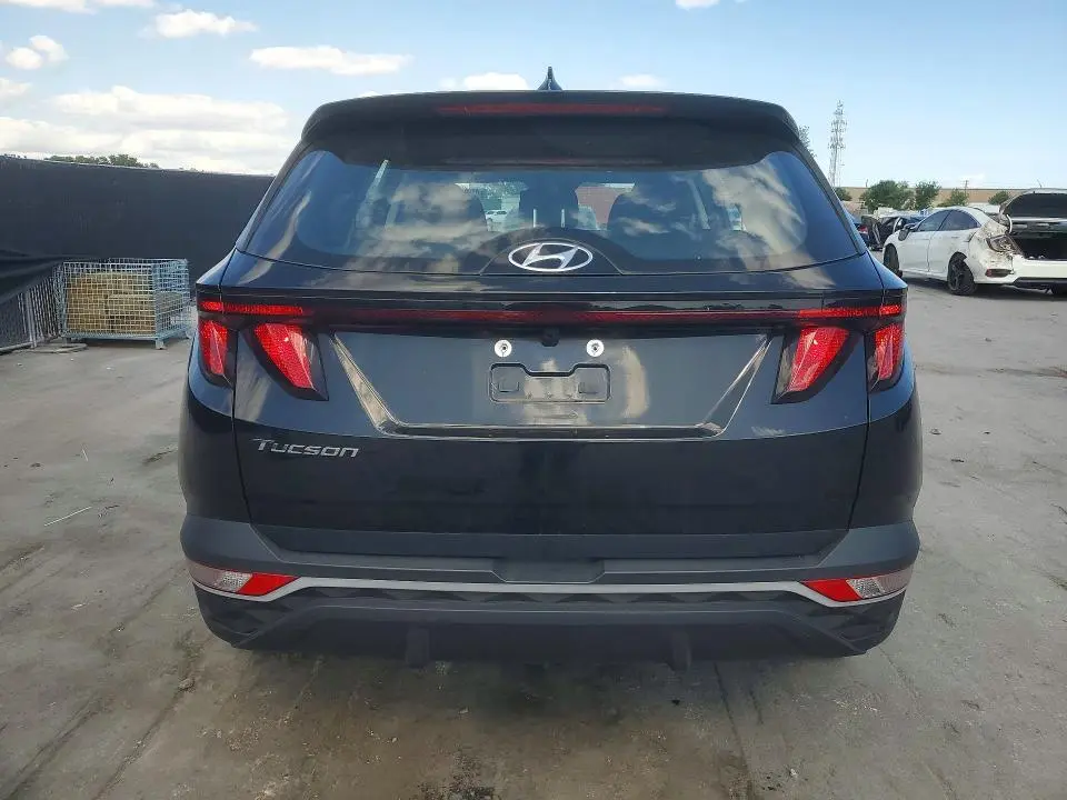2024 HYUNDAI TUCSON SE  