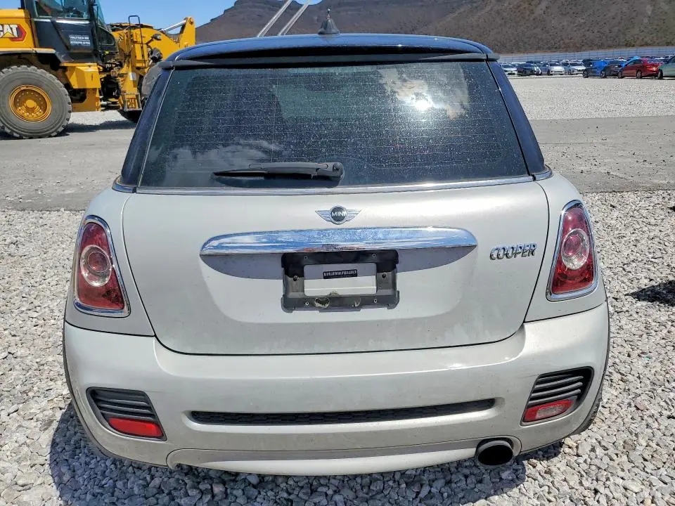 2012 MINI COOPER   