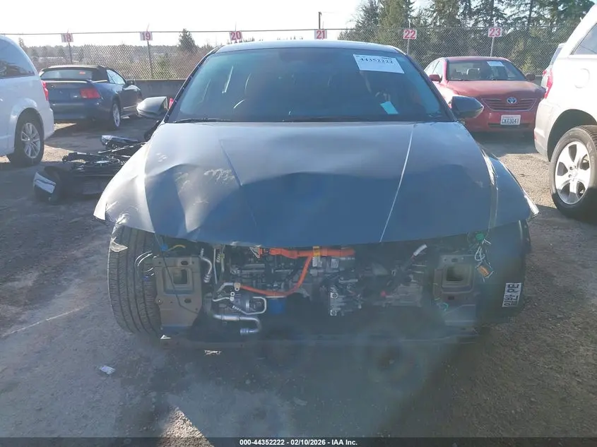 2024 HYUNDAI ELANTRA HYBRID LIMITED