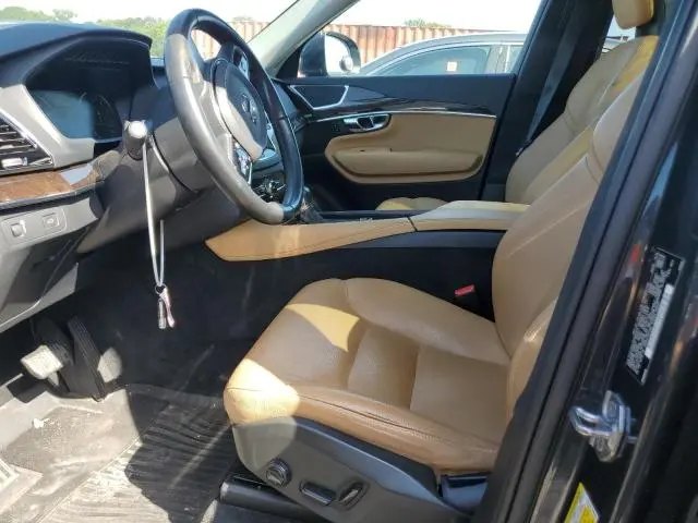 2016 VOLVO XC90 T6  