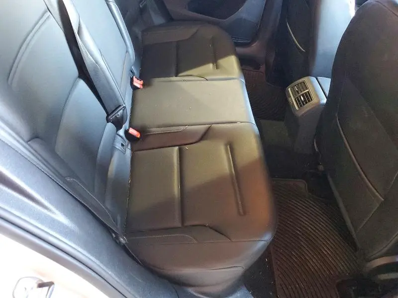 2016 VOLKSWAGEN GOLF S/SE  