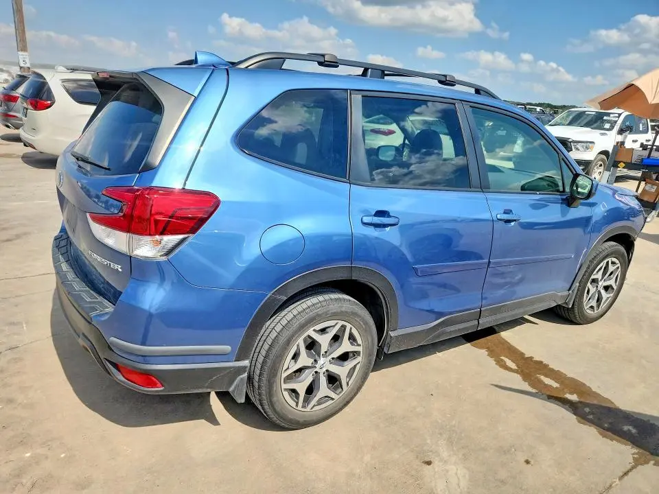 2024 SUBARU FORESTER PREMIUM  