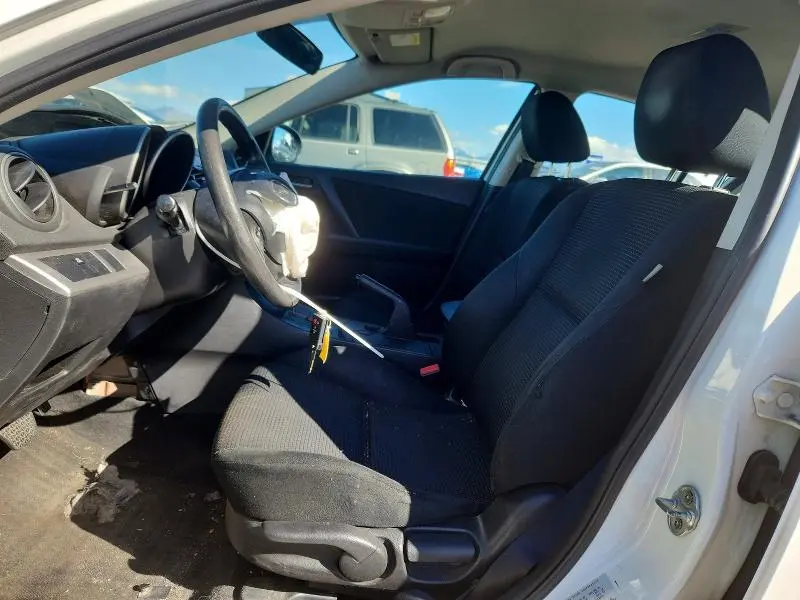 2013 MAZDA 3 I  