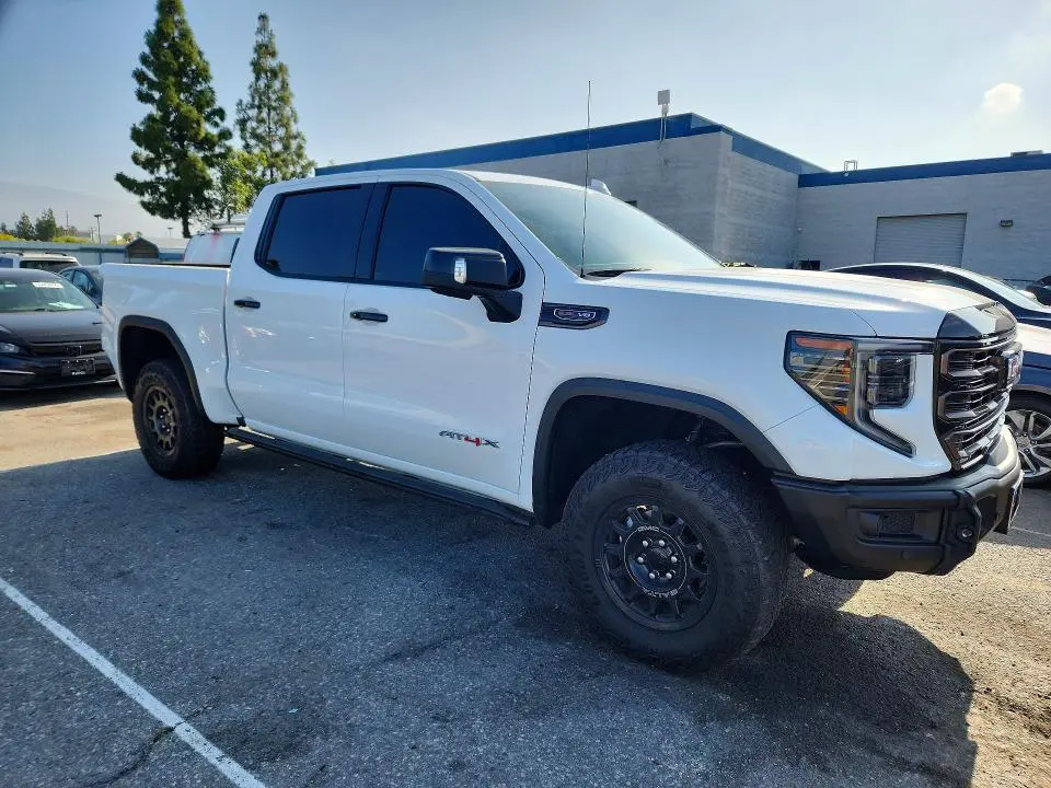 2024 GMC SIERRA K1500 AT4X  
