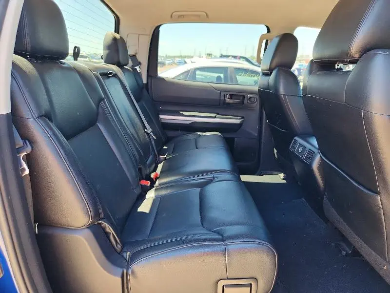 2015 TOYOTA TUNDRA SR5  