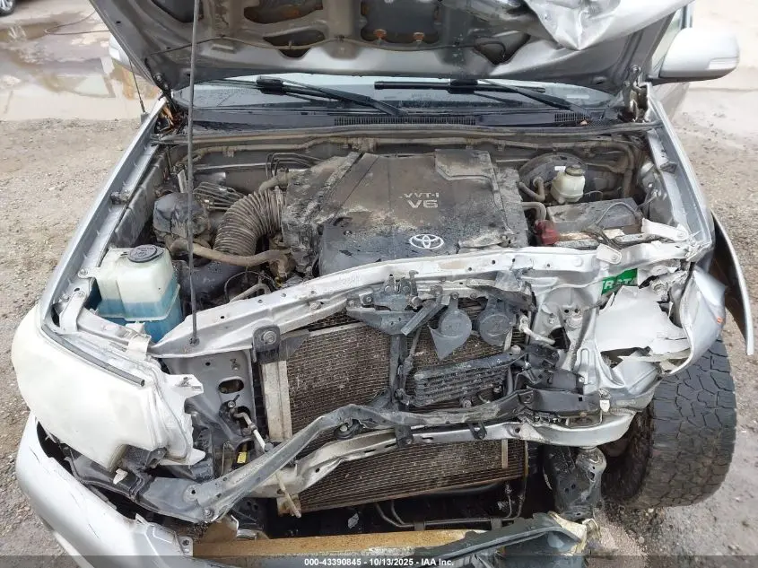 2015 TOYOTA TACOMA BASE V6