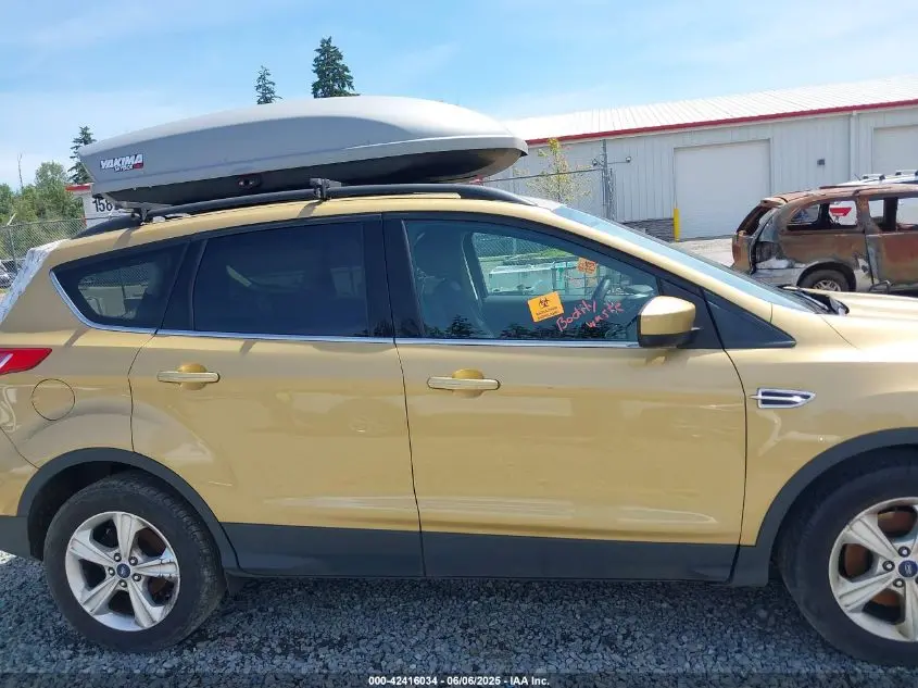 2015 FORD ESCAPE SE
