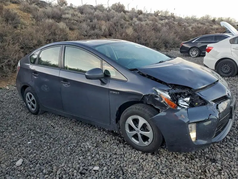 2015 TOYOTA PRIUS   