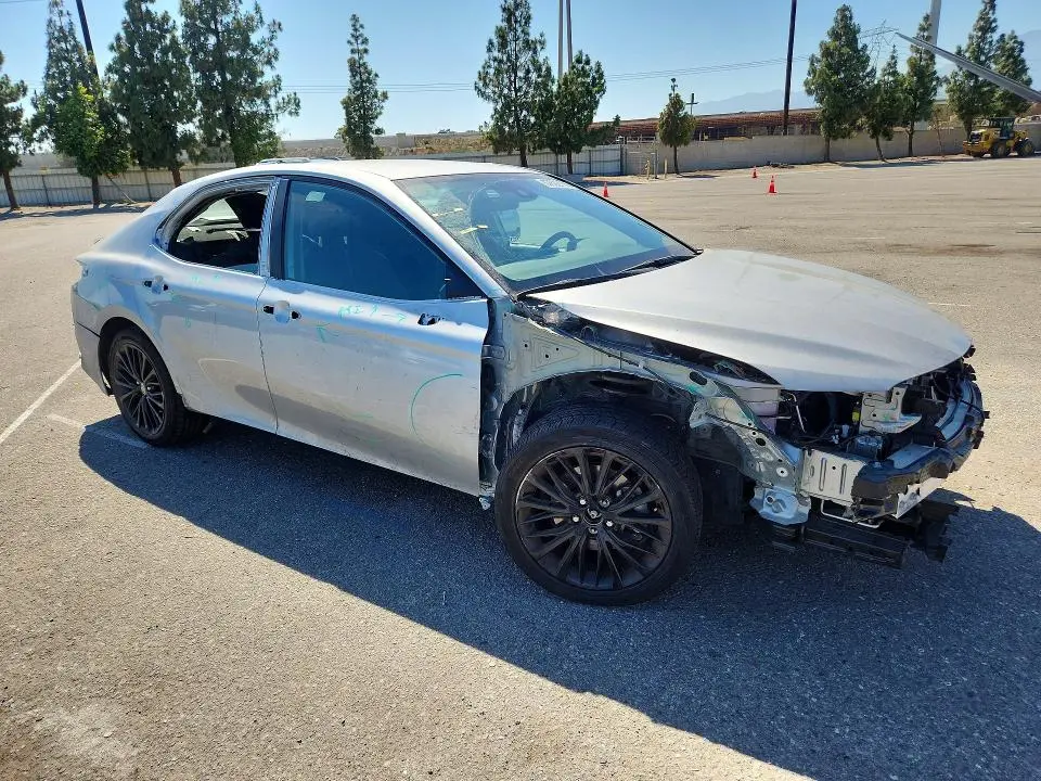 2022 TOYOTA CAMRY SE NIGHTSHADE  