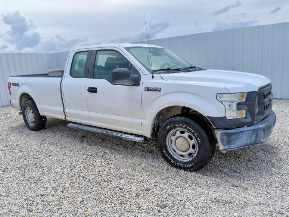 2017 FORD F150 SUPER CAB  