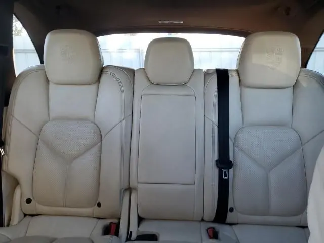 2017 PORSCHE CAYENNE PLATINUM EDITION