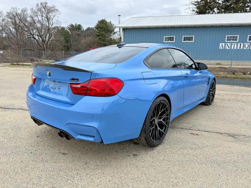 2017 BMW M4   