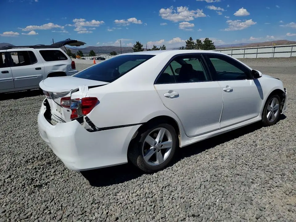 2012 TOYOTA CAMRY SE  