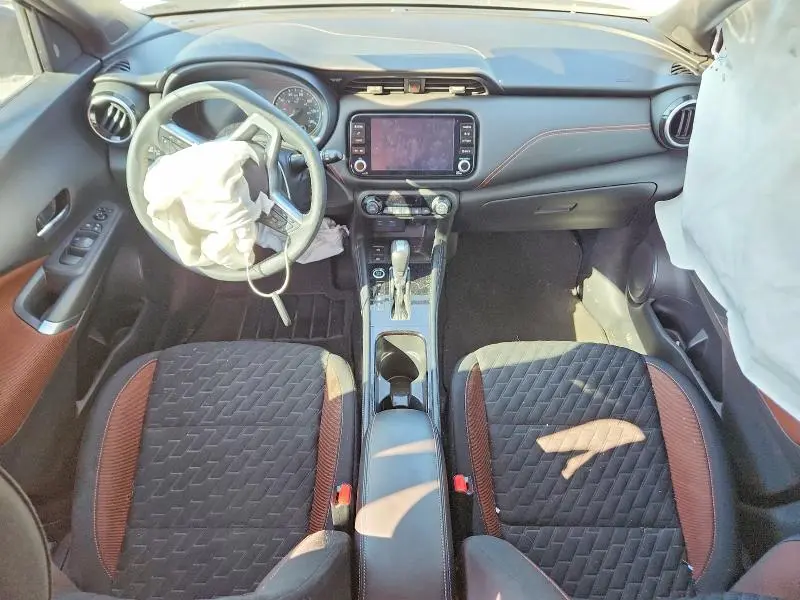 2022 NISSAN KICKS SR  