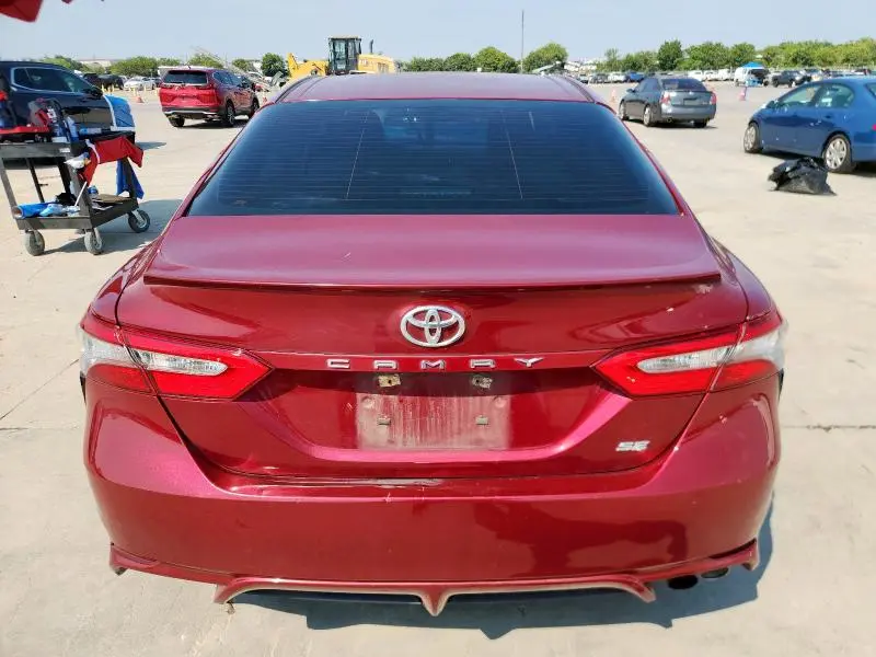 2018 TOYOTA CAMRY SE  