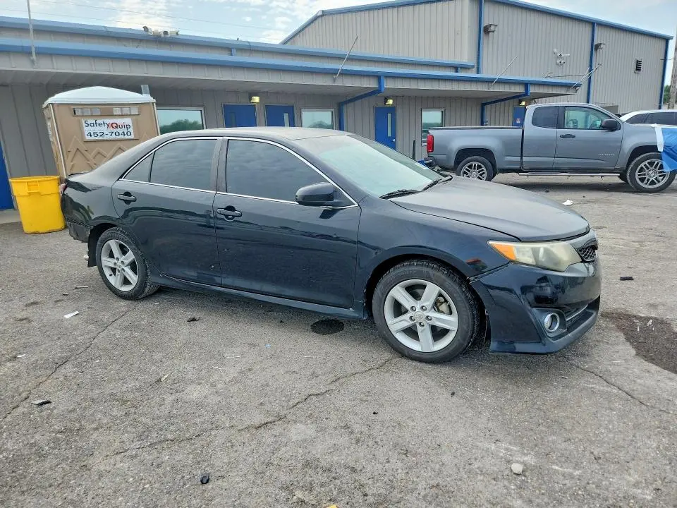 2012 TOYOTA CAMRY SE  