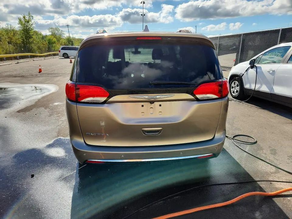 2018 CHRYSLER PACIFICA TOURING L PLUS  