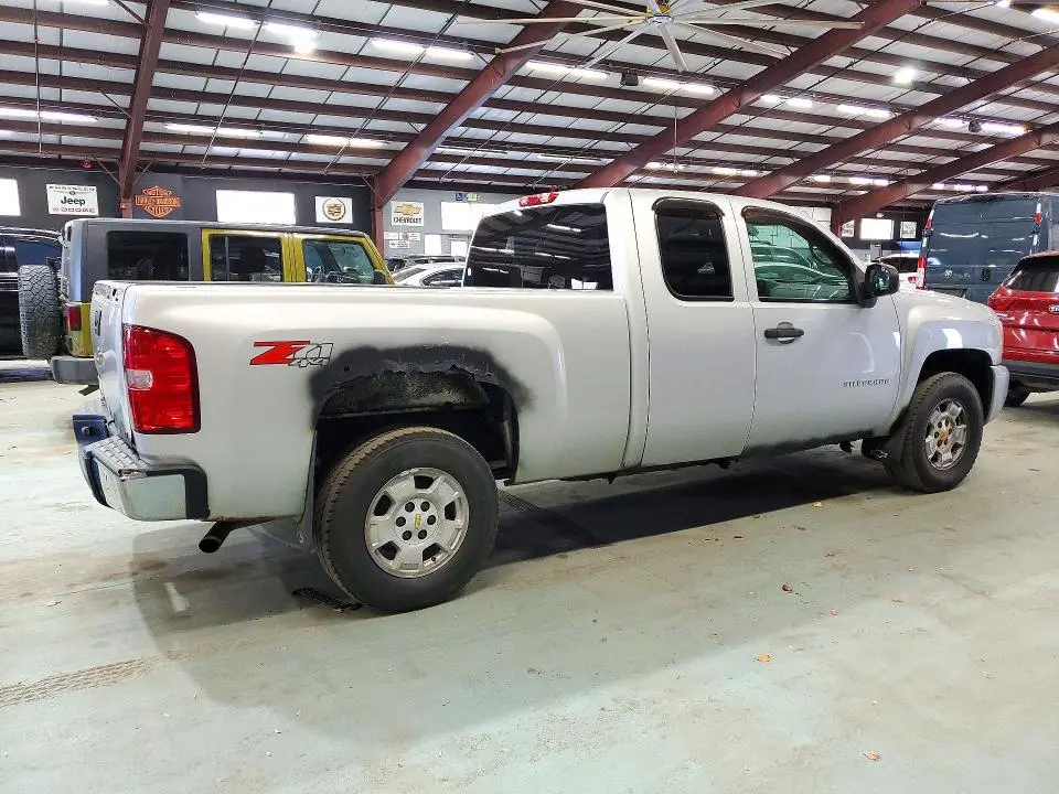 2011 CHEVROLET SILVERADO K1500 LT  