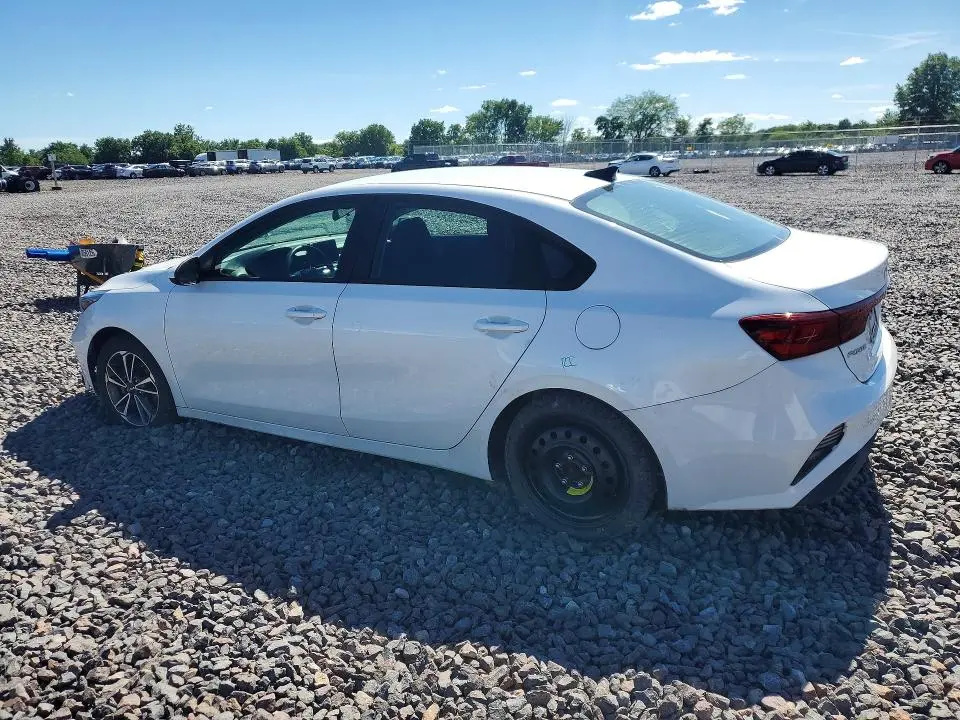 2022 KIA FORTE LXS  